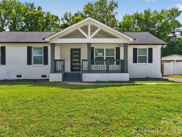 3001 Dalecrest Drive, Charlotte, NC 28269