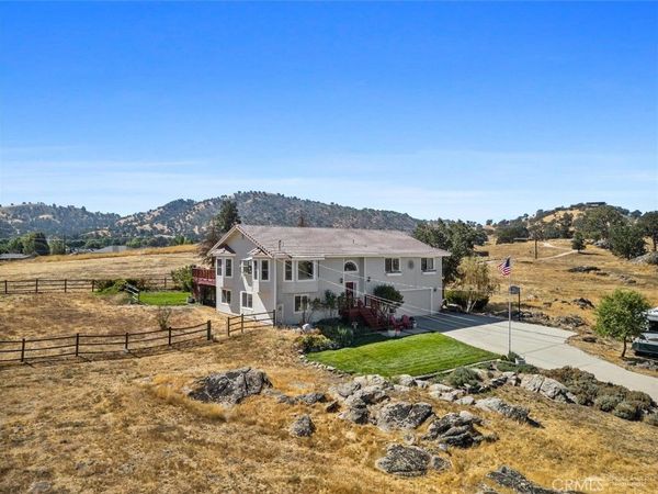 28360 Burning Tree Drive, Tehachapi, CA 93561