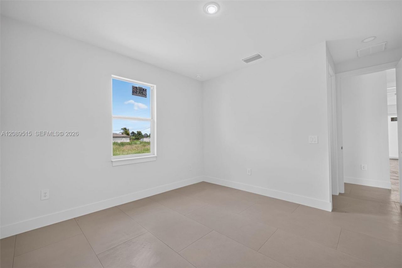 1136/1138 S Gilbert Ave, Lehigh Acres, FL 33973 Photo