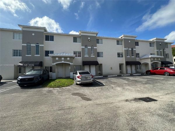 12005 SW 14th St , Unit 404-D, Miami, FL 33184