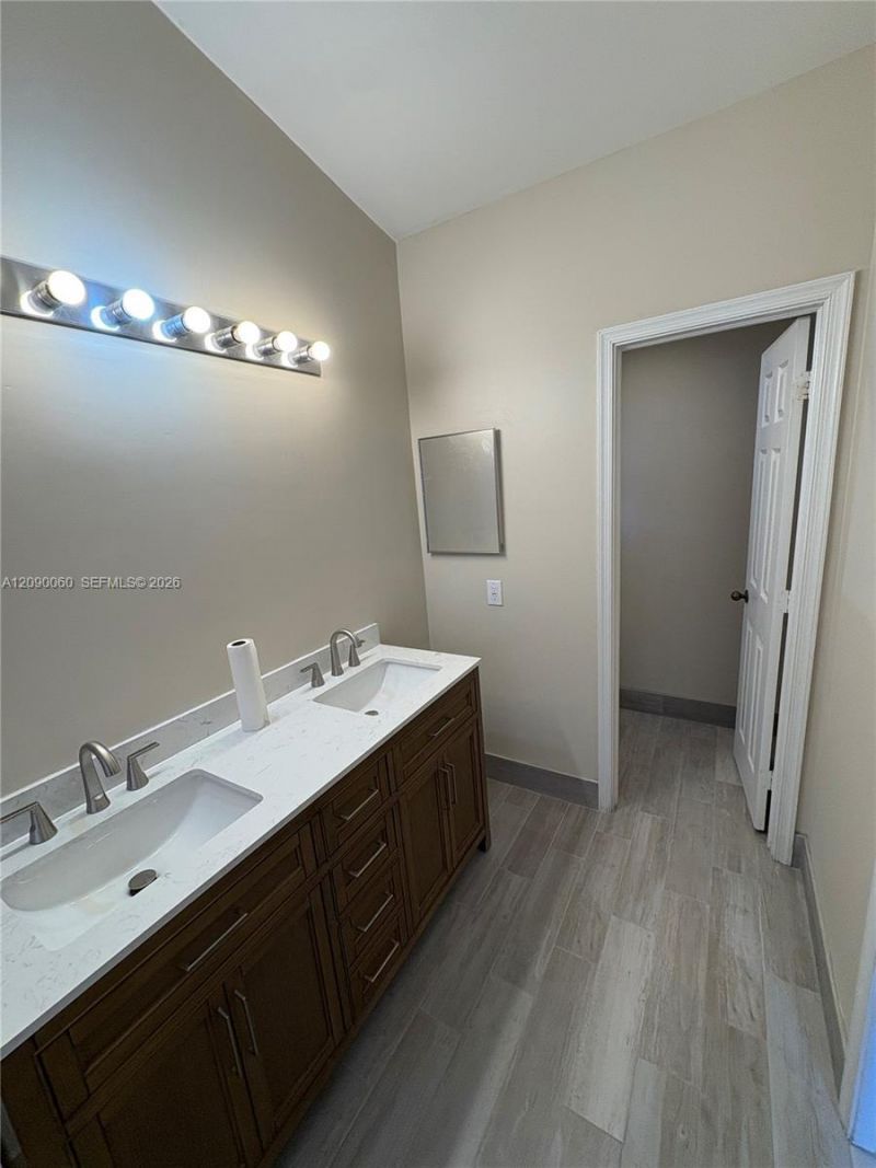 751 Sand Creek Cir, Unit ., Weston, FL 33327 Photo