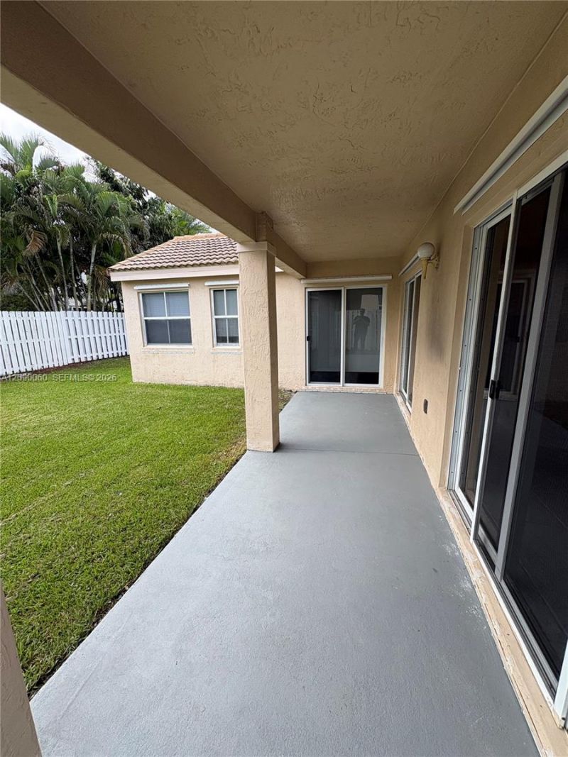 751 Sand Creek Cir, Unit ., Weston, FL 33327 Photo