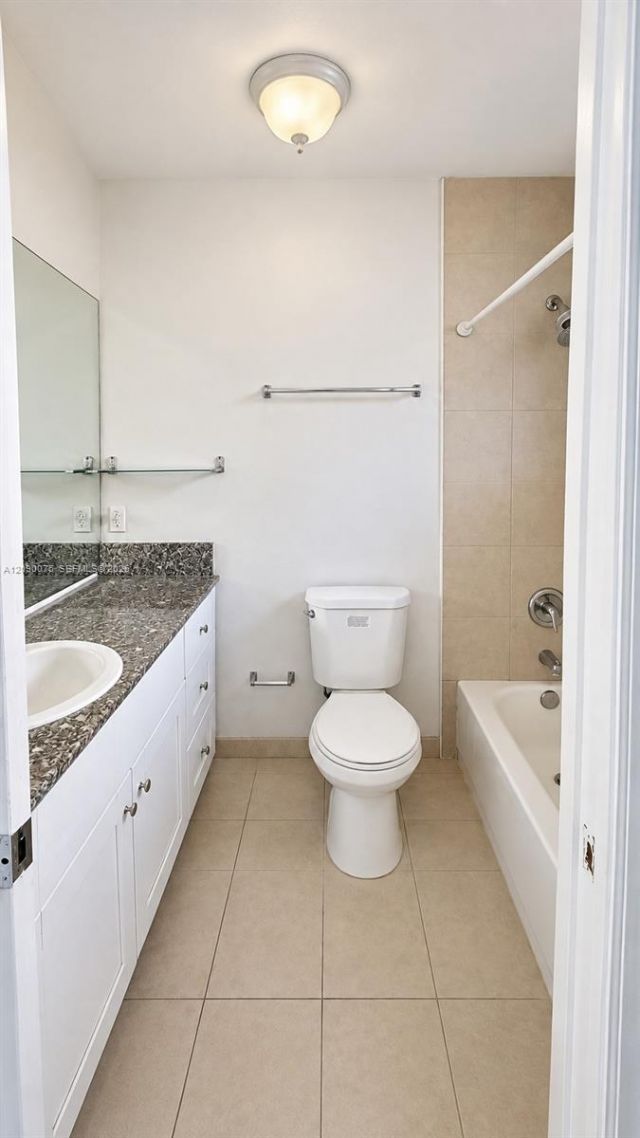 5800 W 18th Ln, Unit 205, Hialeah, FL 33012 Photo
