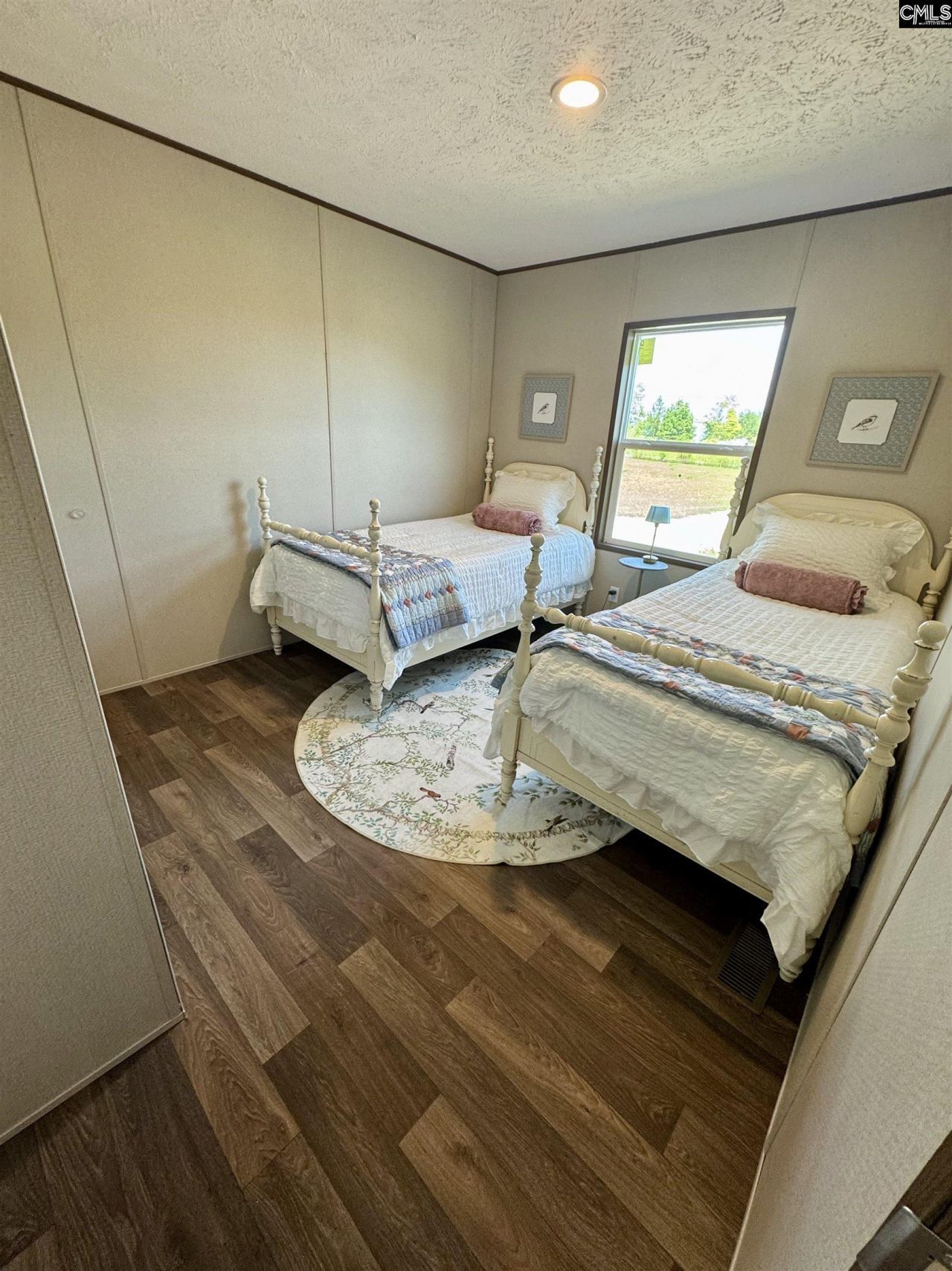 1068 Preference Road  Photo 7