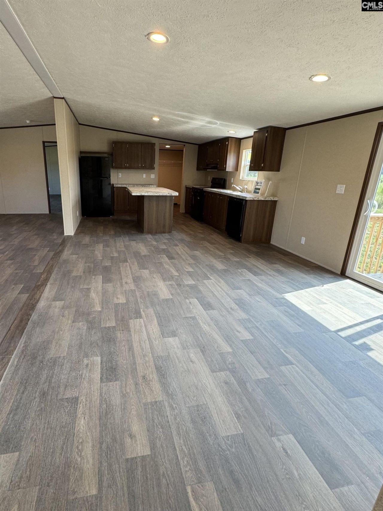 1062 Preference Road  Photo 10