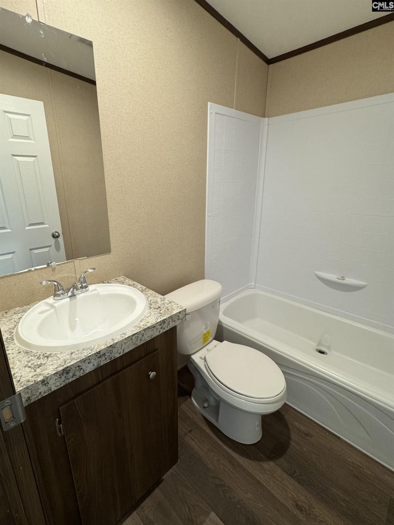 1062 Preference Road  Photo 11
