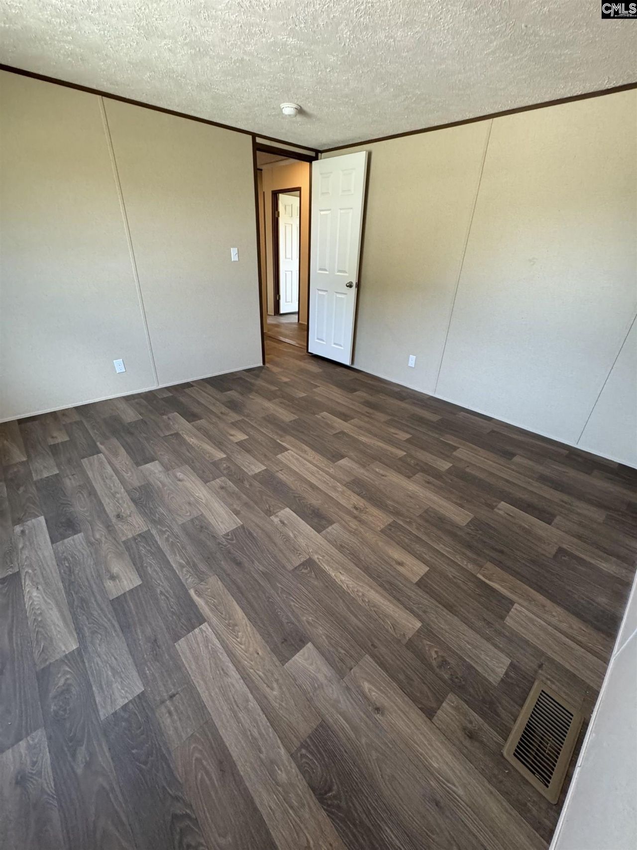 1062 Preference Road  Photo 17