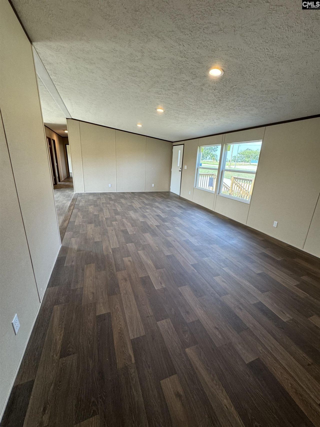 1062 Preference Road  Photo 6