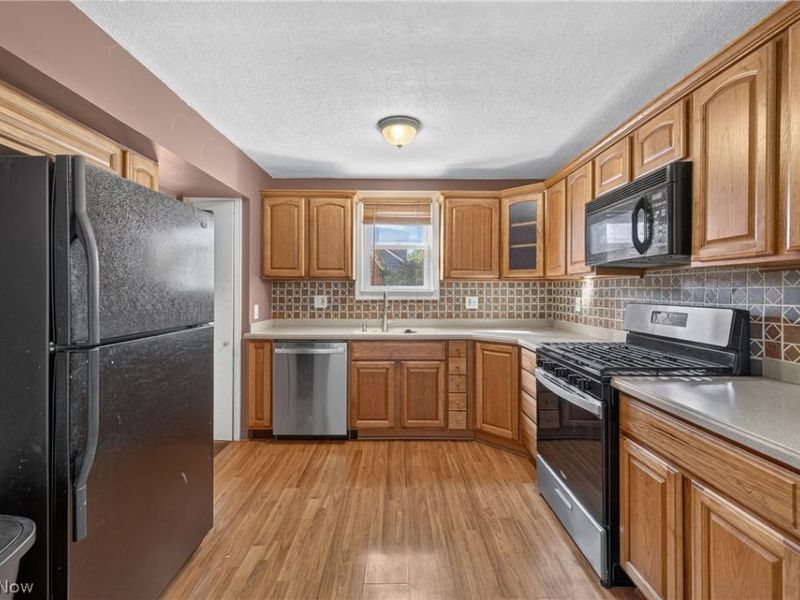 1128 Irene Road, Lyndhurst, OH 44124 Photo 14