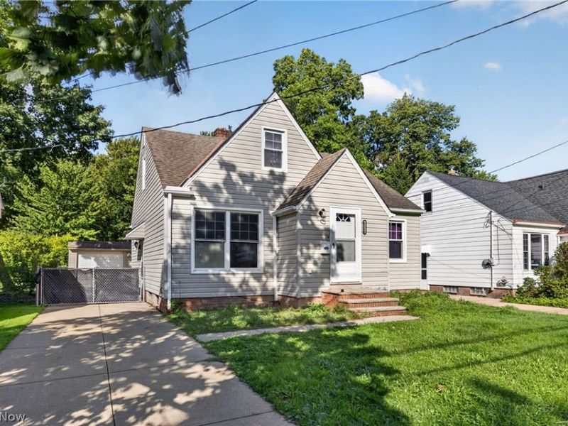 1128 Irene Road, Lyndhurst, OH 44124 Photo 3