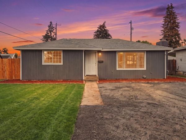 2901 E Cleveland Ave, Spokane, WA 99207