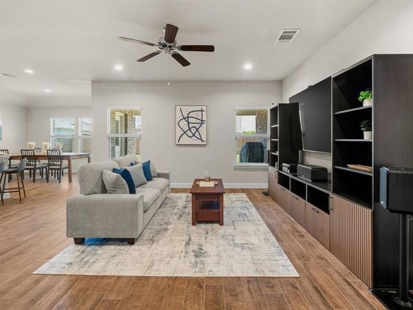 1338 Rolling Meadows Drive , Cedar Hill, TX 75104