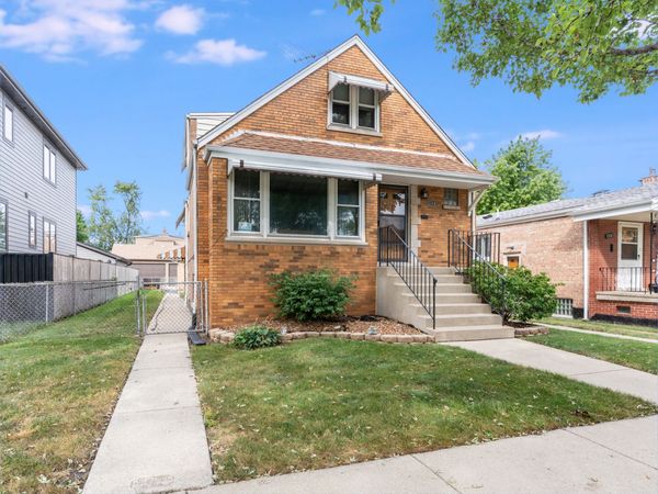 5340 S Mcvicker Avenue , Chicago, IL 60638