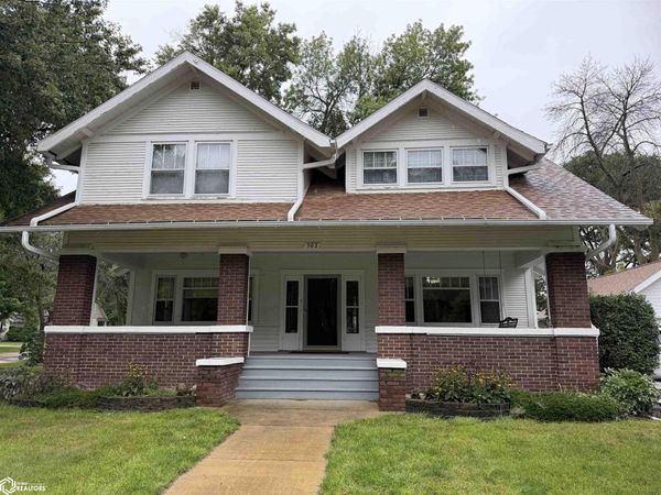 502 5Th Street N, Humboldt, IA 50548