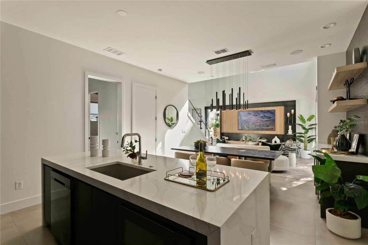 1322 W Grace Street, Tampa, FL 33607 Photo