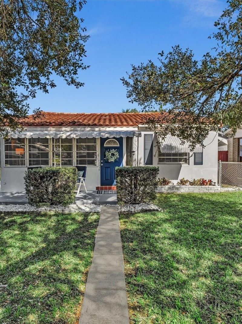 2539 Cleveland Street, Hollywood, FL 33020 Photo