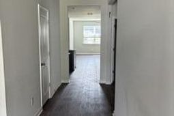 105 Woodvine Way photo 4