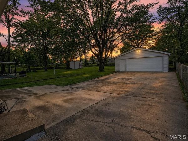 2227 Burns Avenue , St Louis, MO 63114