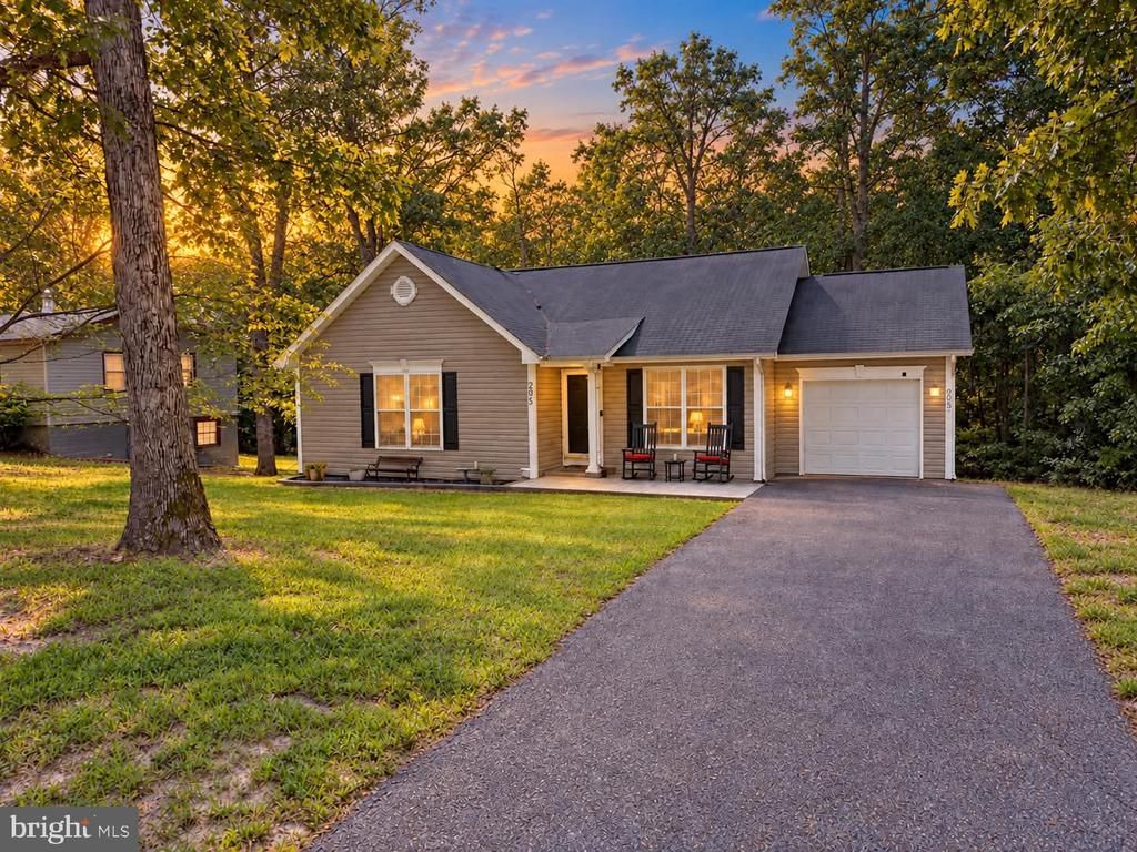205 Land Or Drive, Ruther Glen, VA 22546 Main Photo