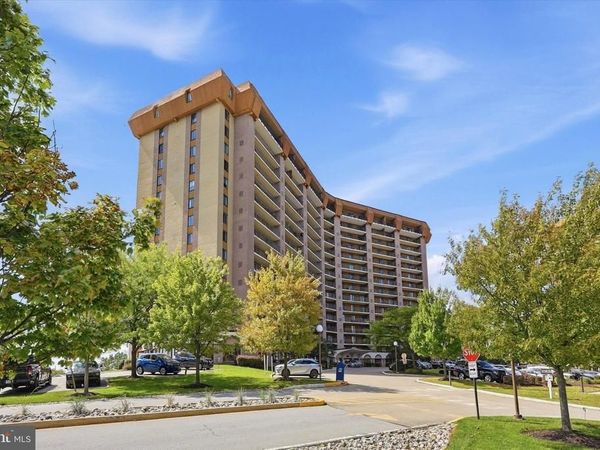 10918 VALLEY FORGE CIRCLE, Unit 918, KING OF PRUSSIA, PA 19406