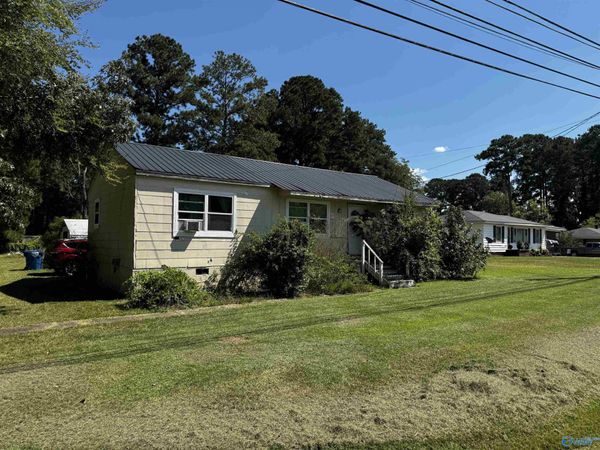 506 Sutton Bridge Road, Rainbow City, AL 35906