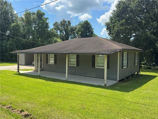 5445 308 Highway , Napoleonville, LA 70390