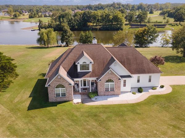 1504 SYCAMORE Road, Carterville, IL 62918