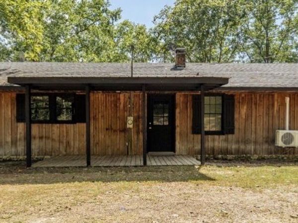 1317 Shawnettee Rd , Collinwood, TN 38450