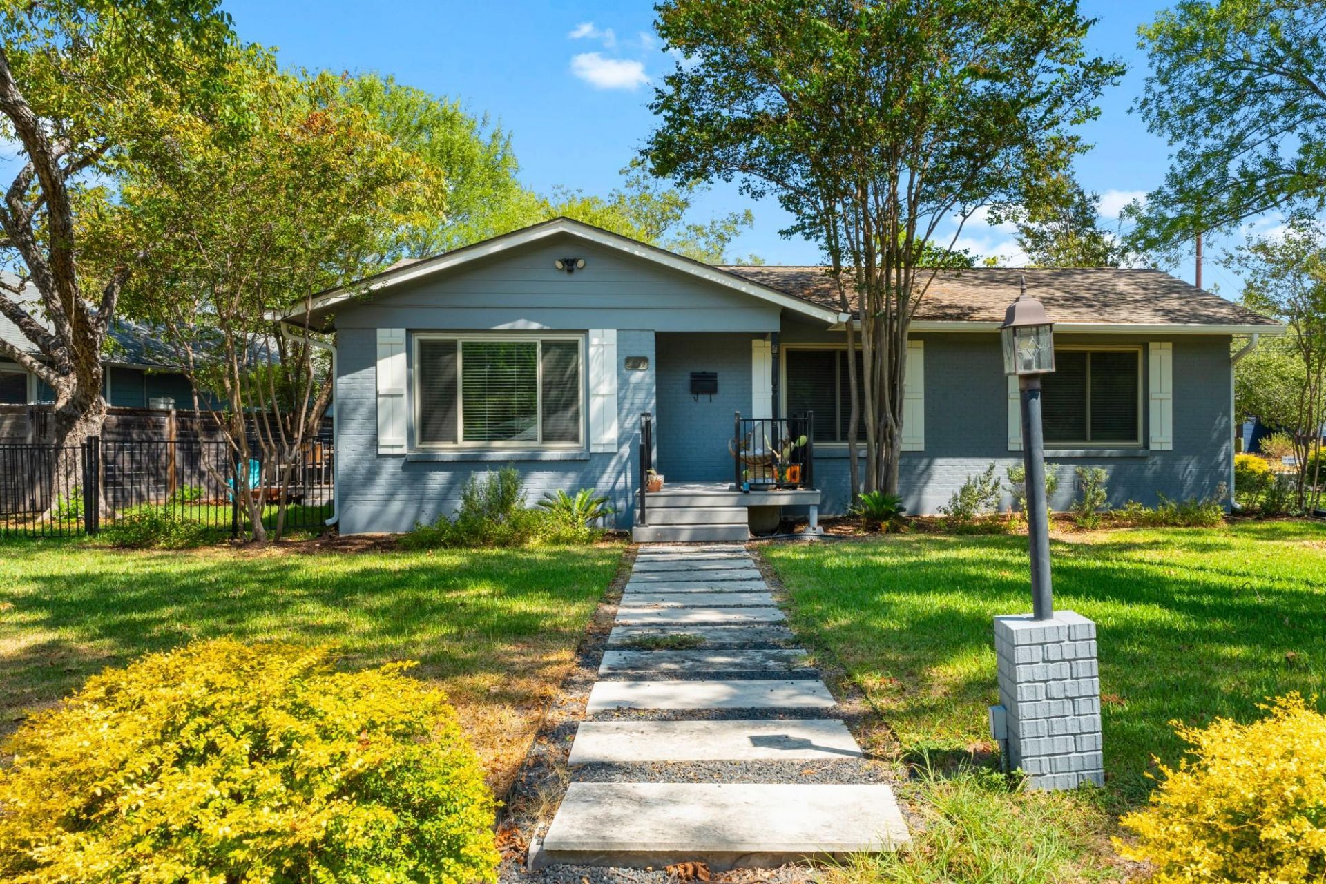 1200 Aggie Ln, Austin, TX 78757 Main Photo