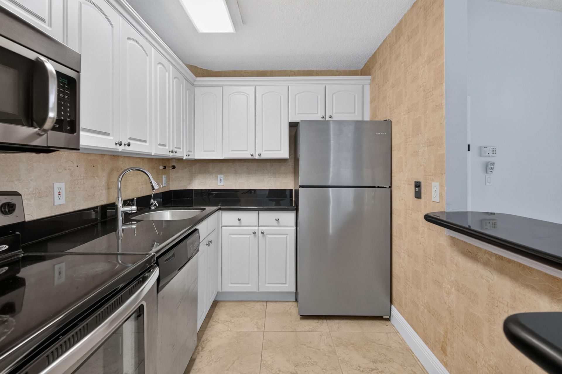10765 Cleary Boulevard, Unit 307, Plantation, FL 33324 Photo