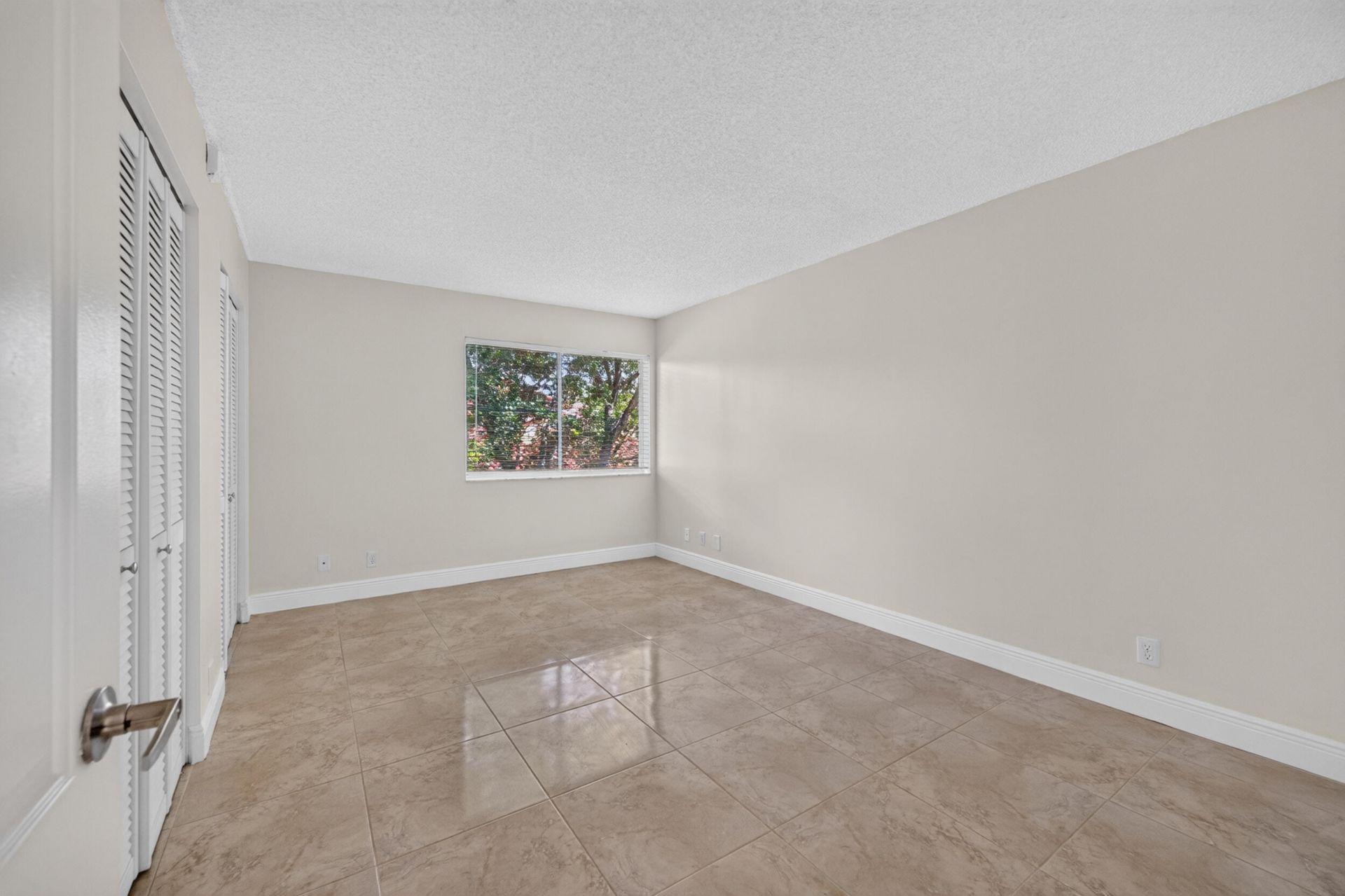 10765 Cleary Boulevard, Unit 307, Plantation, FL 33324 Photo