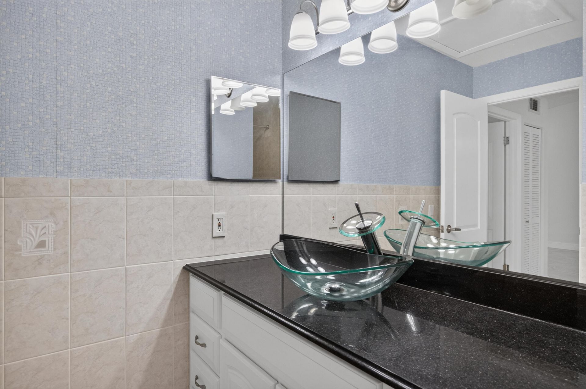 10765 Cleary Boulevard, Unit 307, Plantation, FL 33324 Photo