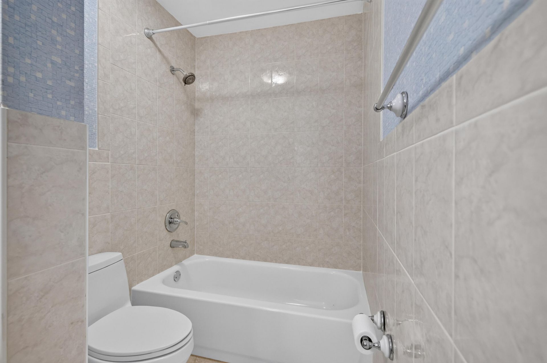 10765 Cleary Boulevard, Unit 307, Plantation, FL 33324 Photo