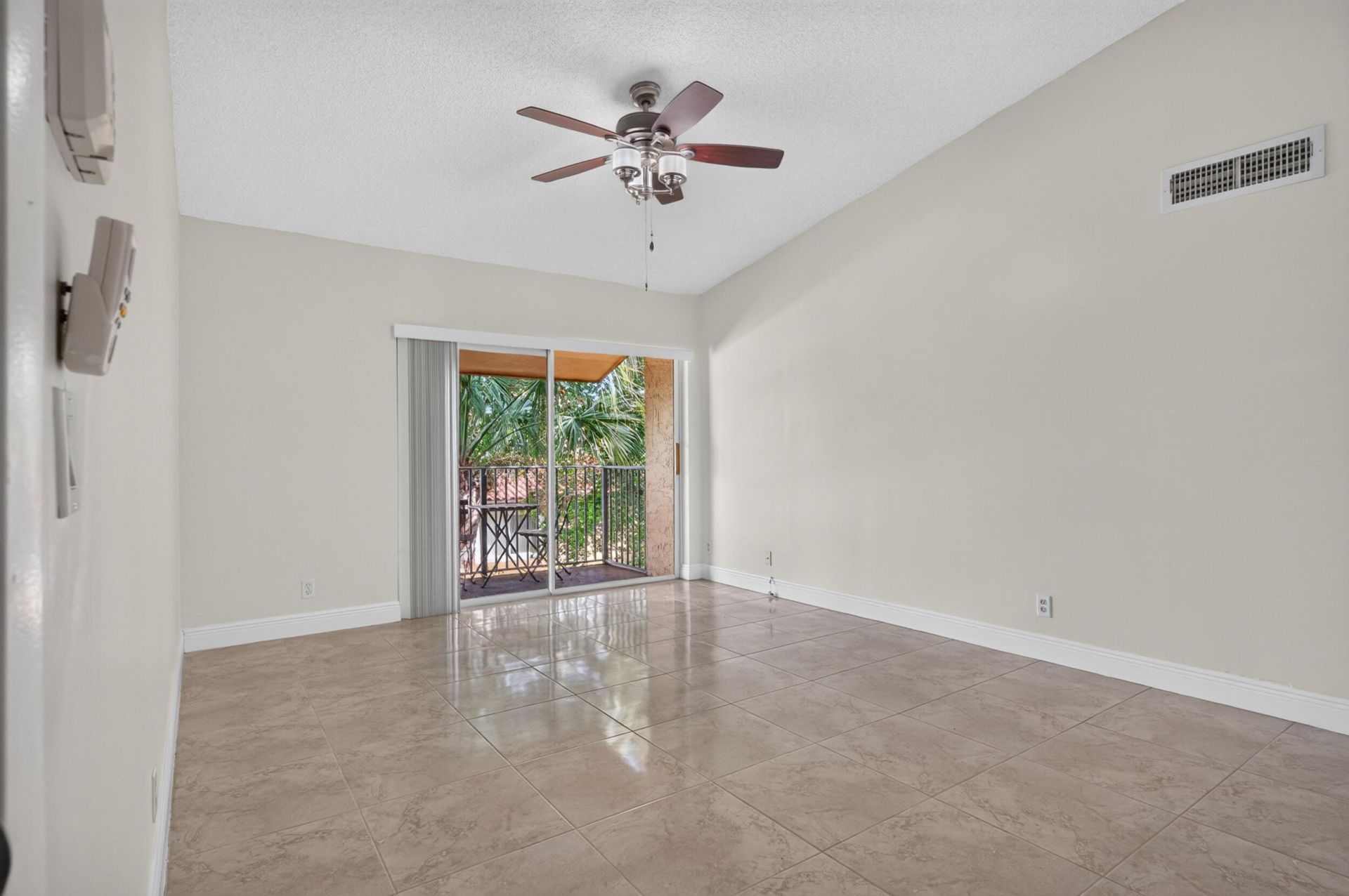 10765 Cleary Boulevard, Unit 307, Plantation, FL 33324 Photo
