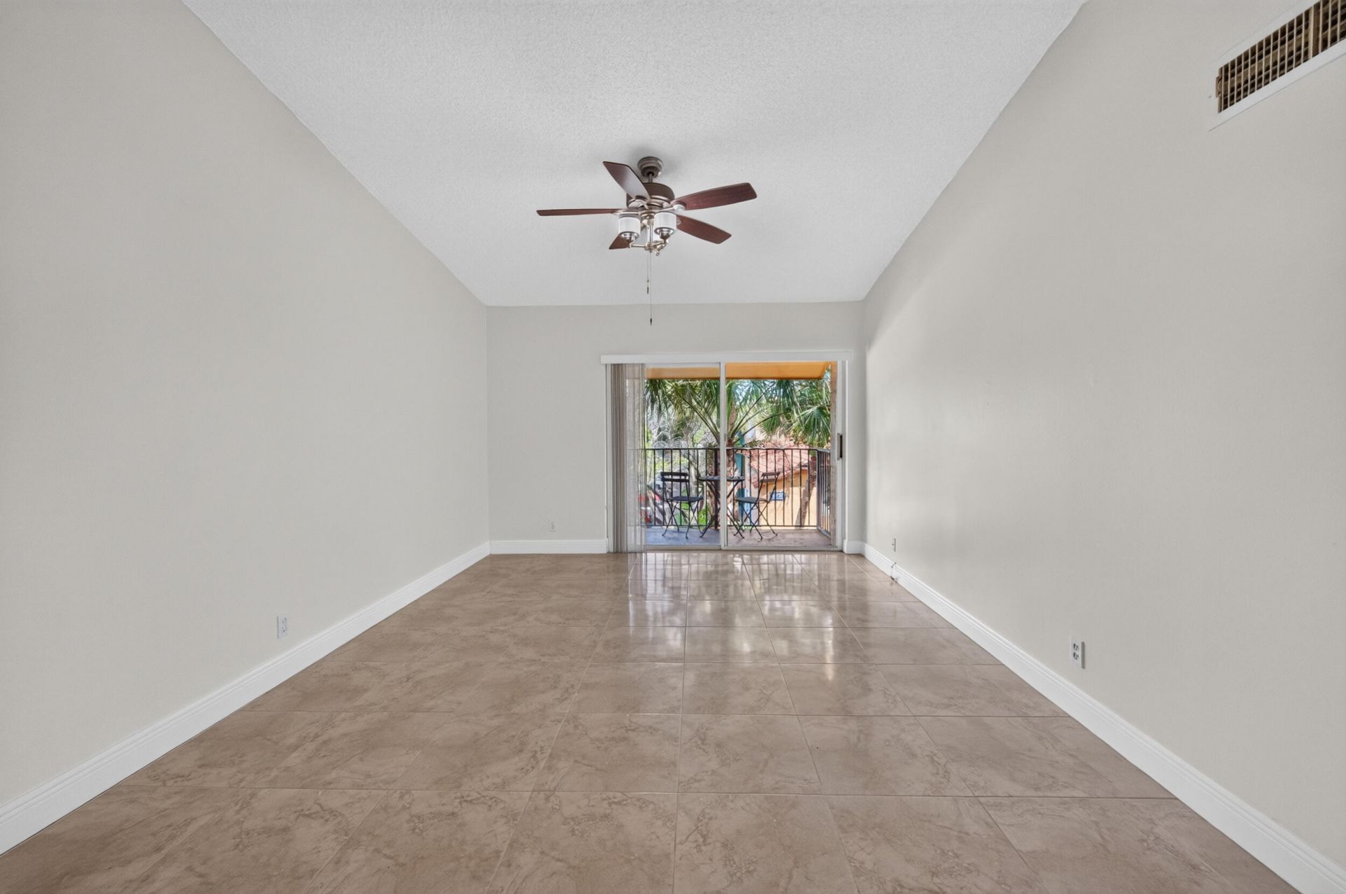 10765 Cleary Boulevard, Unit 307, Plantation, FL 33324 Photo