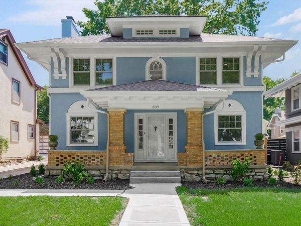 809 W Gregory Boulevard, Kansas City, MO 64114