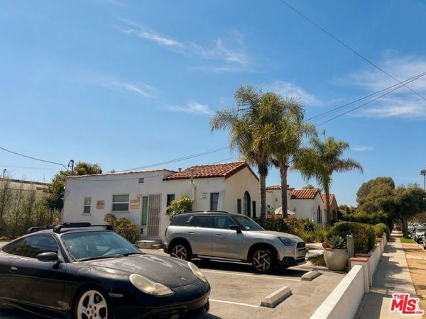 1140 Nowita Place , Los Angeles, CA 90291