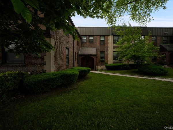 7607 Ditmars Boulevard , Unit 1C, East Elmhurst, NY 11370