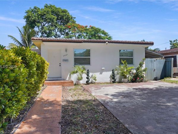 11161 SW 7th St , Sweetwater, FL 33174