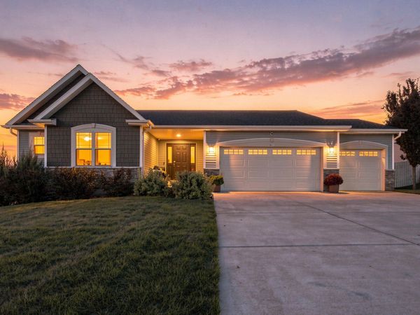 901 Casey Dr, Watertown, WI 53094