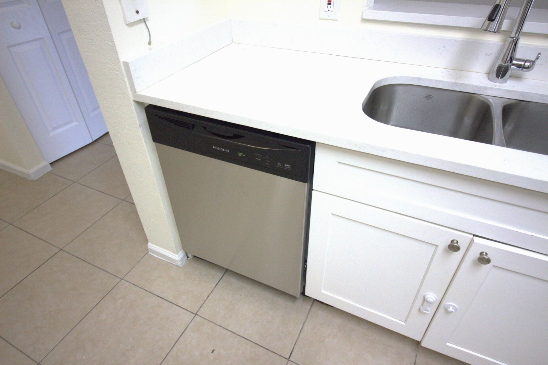 1145 Golden Lakes Boulevard, Unit 723, West Palm Beach, FL 33411 Photo