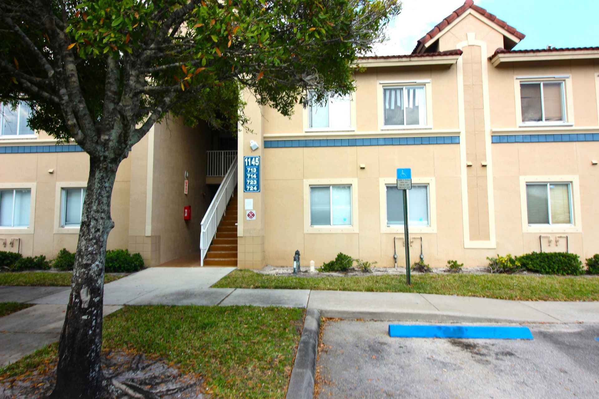 1145 Golden Lakes Boulevard, Unit 723, West Palm Beach, FL 33411 Photo