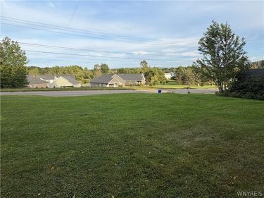 6316 Mckinley Parkway, Hamburg, NY 14075