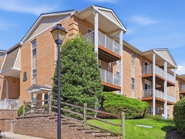 184 VISTA DR, Hanover, NJ 07927