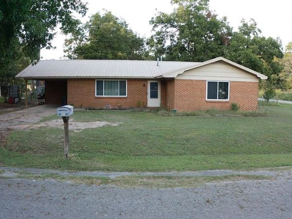 105 E Moore St, Tuckerman, AR 72473