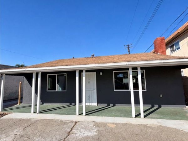 5595 Gardendale, South Gate, CA 90280