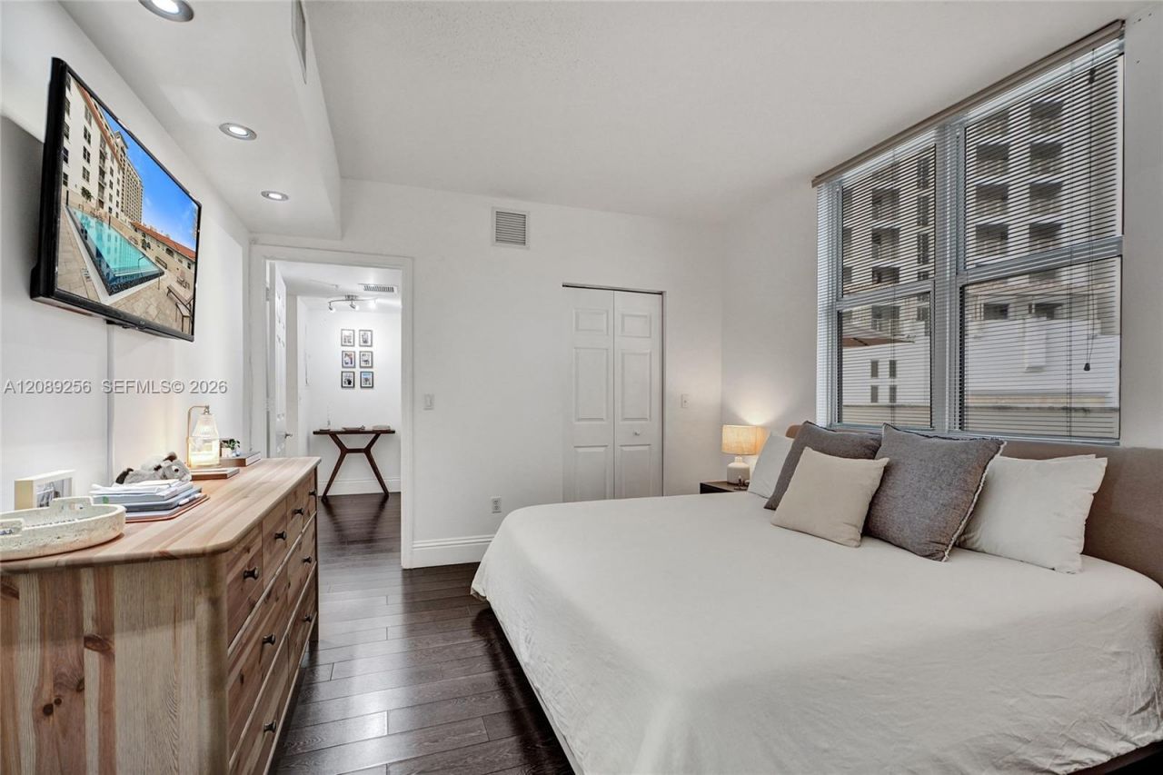 2030 S Douglas Rd, Unit 401, Coral Gables, FL 33134 Photo