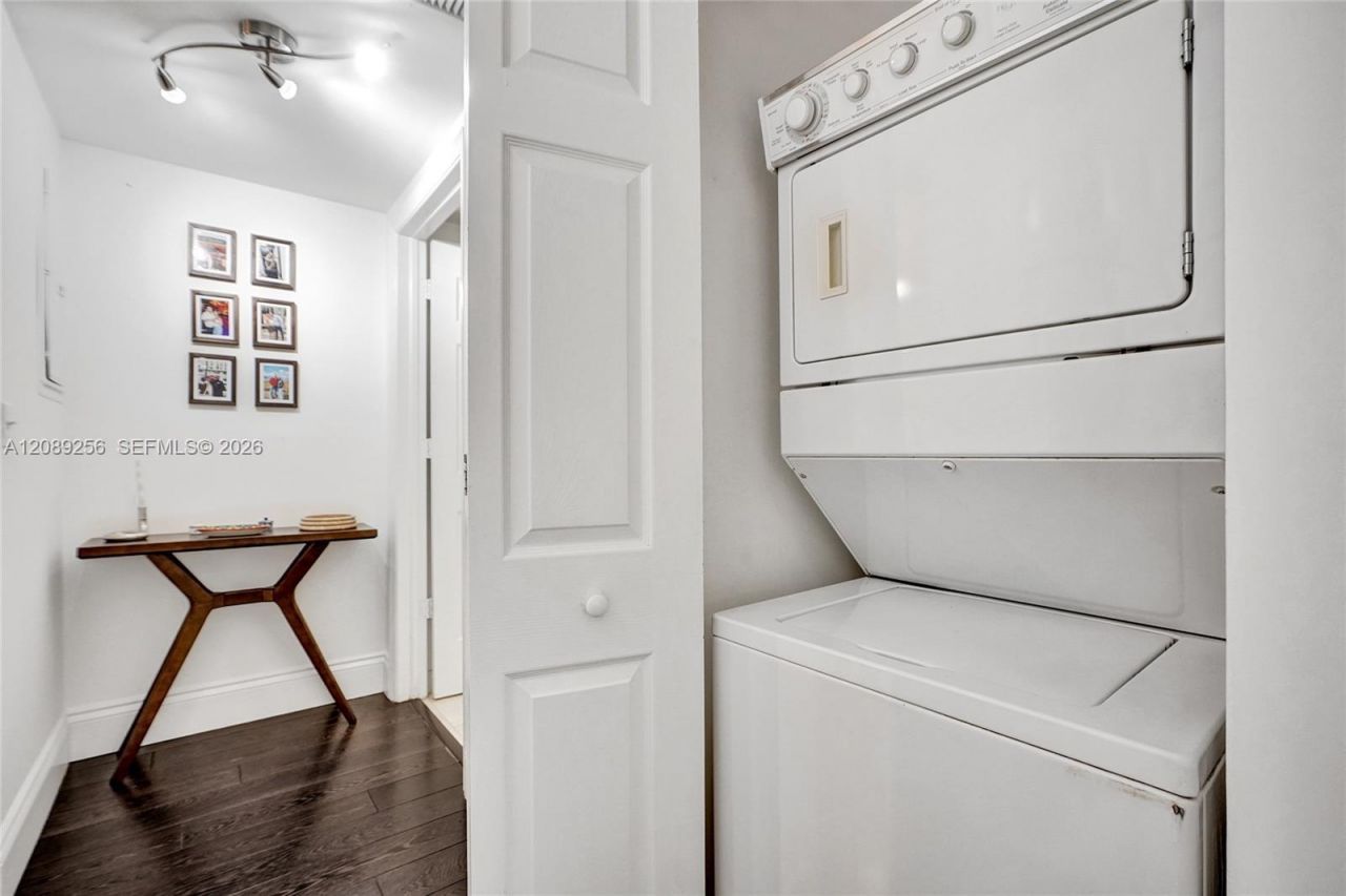 2030 S Douglas Rd, Unit 401, Coral Gables, FL 33134 Photo