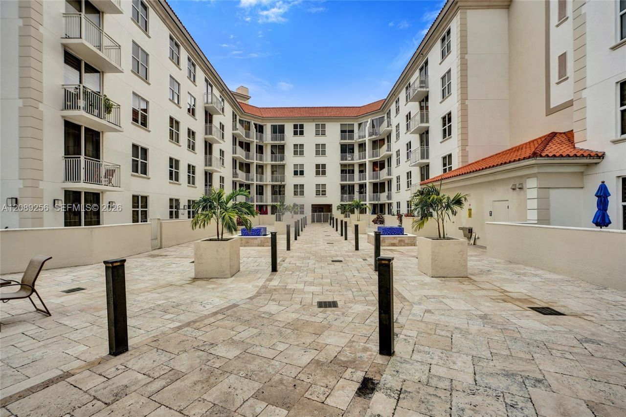 2030 S Douglas Rd, Unit 401, Coral Gables, FL 33134 Photo