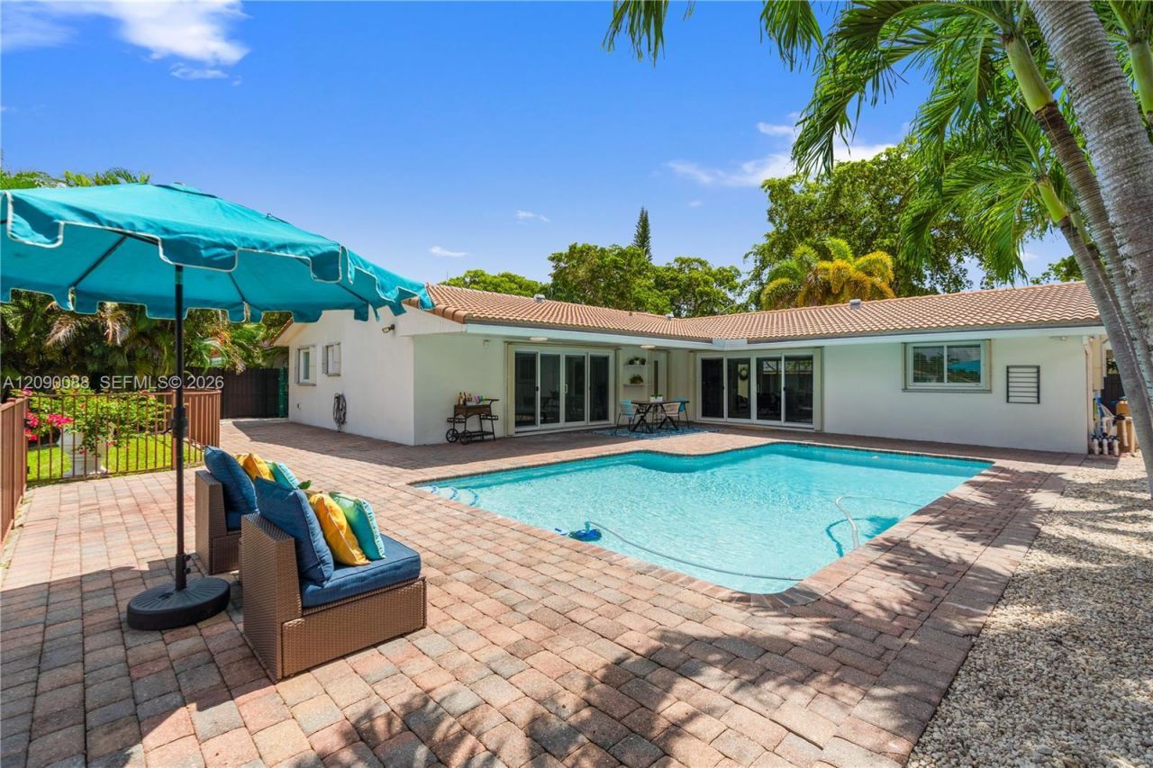 7311 Sabal Dr, Miami Lakes, FL 33014 Photo